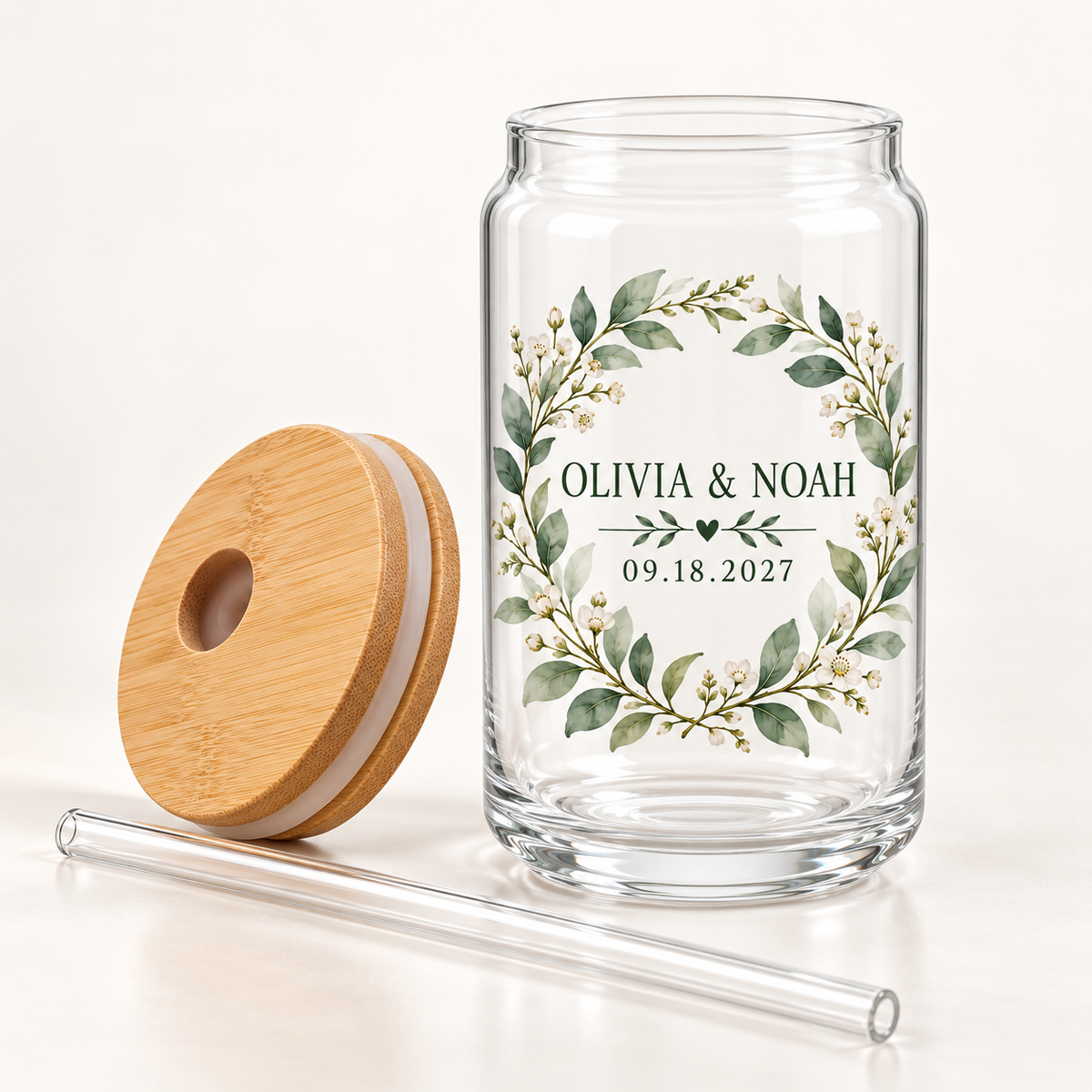 Sage Wreath personalized sipper glass - material detail